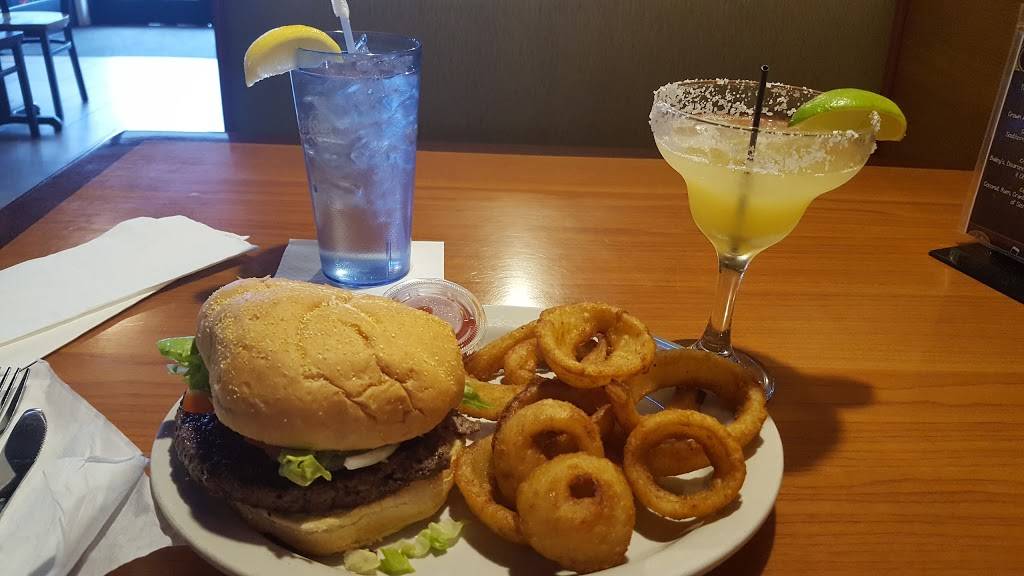 Chris Pizza and Pub | restaurant | 170 Surfrider Blvd, Longs, SC 29568, USA | 8433995665 OR +1 843-399-5665