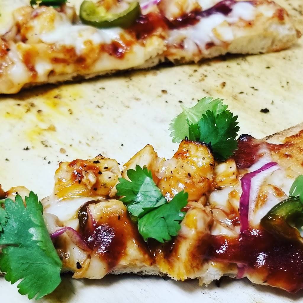 Dona’s Pizza | meal takeaway | 201 St Charles Ave 2nd floor, New Orleans, LA 70170, USA | 5042155559 OR +1 504-215-5559