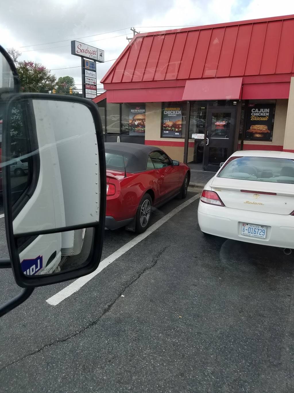 Hardees | restaurant | 1025 Randolph St, Thomasville, NC 27360, USA | 3364759416 OR +1 336-475-9416