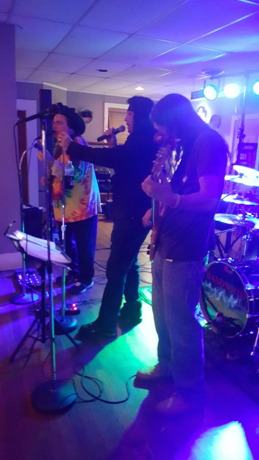 Corner Grille | restaurant | 1406 Cedarhurst Rd, Shady Side, MD 20764, USA | 4436074931 OR +1 443-607-4931