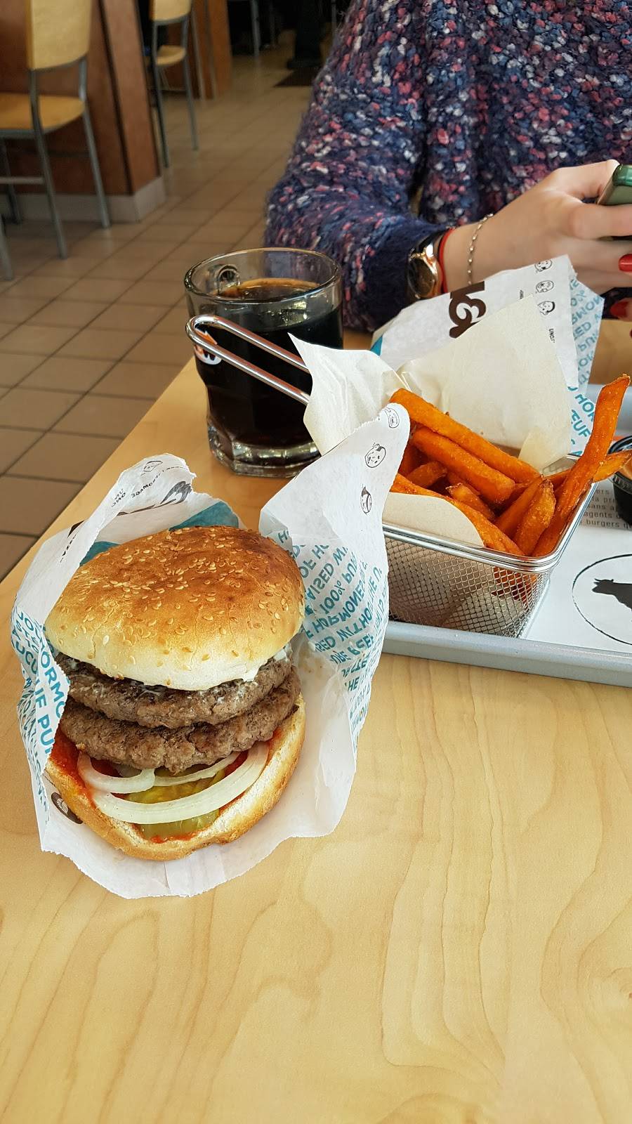 A&W Canada | restaurant | 4225 Boulevard des Forges, Trois-Rivières, QC G8Y 1W1, Canada | 8198034996 OR +1 819-803-4996