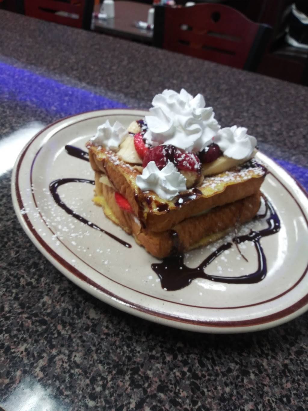 Livonia breakfast club | restaurant | 17162 Farmington Rd, Livonia, MI 48152, USA | 7344694103 OR +1 734-469-4103