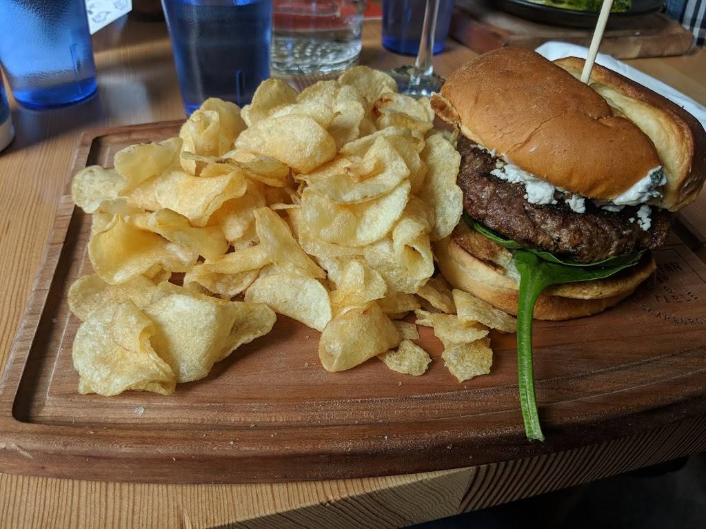 Dunstan Tap And Table | restaurant | 6 Stewart Dr, Scarborough, ME 04074, USA | 2072198024 OR +1 207-219-8024