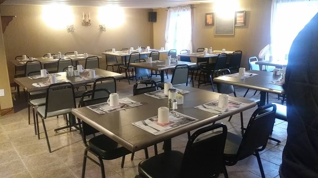 Restaurant Le Bistro | restaurant | 539 Rue Principale, Saint-Honoré-de-Shenley, QC G0M 1V0, Canada | 5817130073 OR +1 581-713-0073