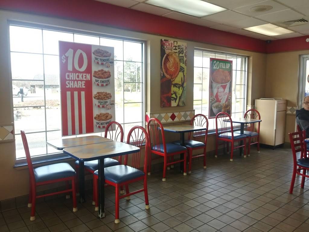 KFC | restaurant | 45780 N Gratiot Ave, Macomb, MI 48042, USA | 5862310020 OR +1 586-231-0020