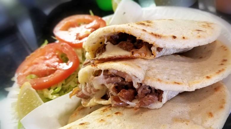 La Guadalupana Meat Market | restaurant | 902 S Hampton Rd, Dallas, TX 75208, USA | 2149466283 OR +1 214-946-6283