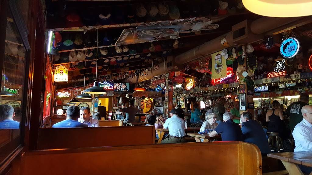 Corner Saloon | restaurant | 2509 SW Borland Rd, Tualatin, OR 97062, USA | 5036382523 OR +1 503-638-2523