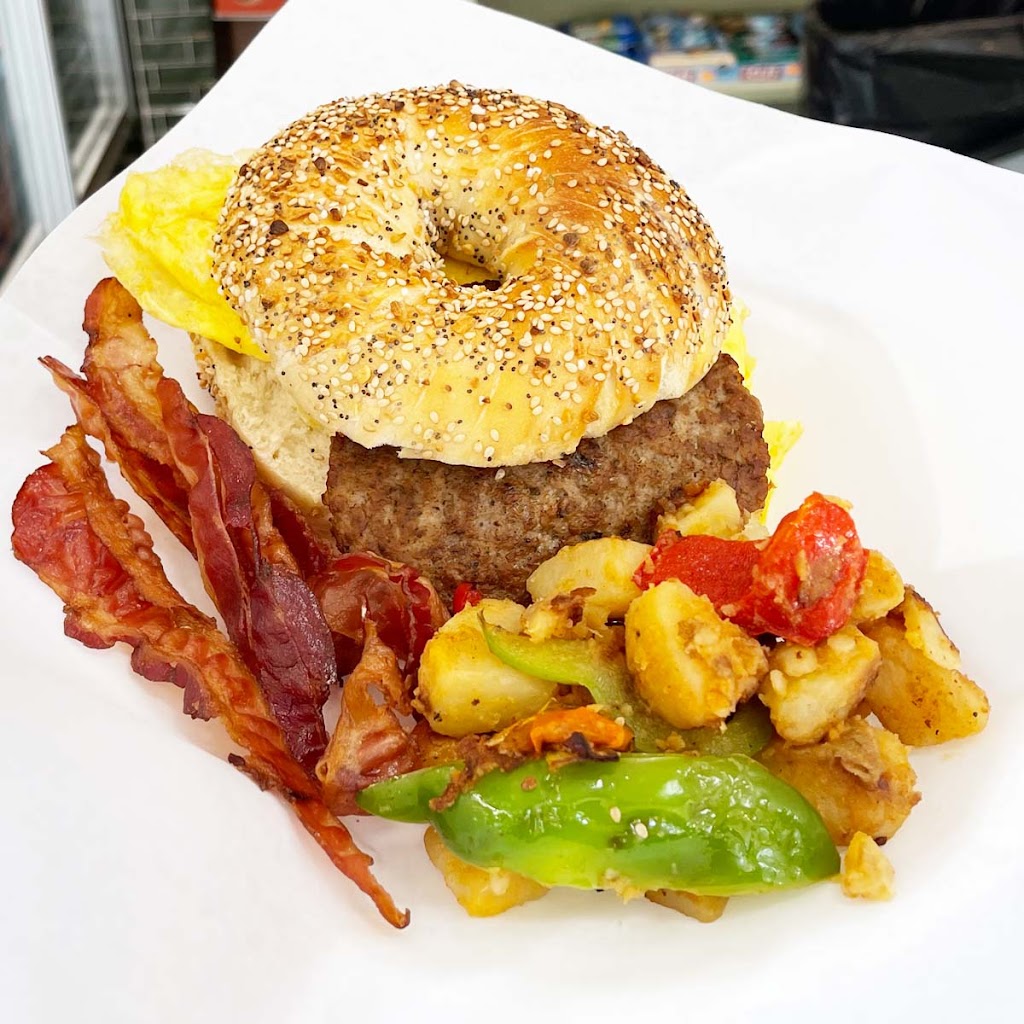 Broad Nosh Bagels | restaurant | 2350 Broadway, New York, NY 10024, USA | 2126000933 OR +1 212-600-0933