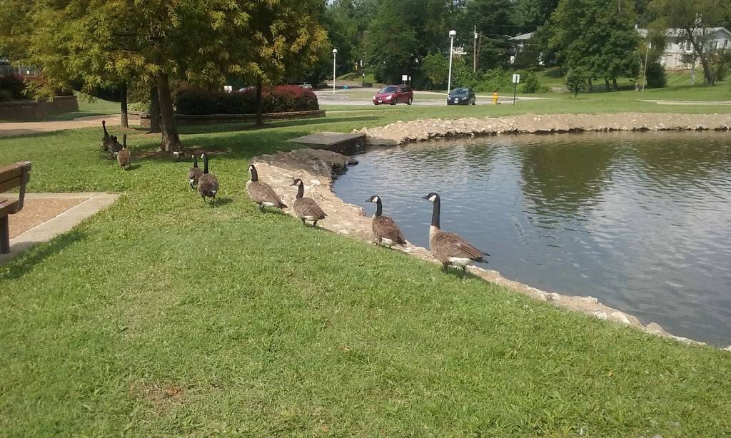 Vlasis Park | restaurant | 300 Park Dr, Ballwin, MO 63011, USA | 6362278950 OR +1 636-227-8950