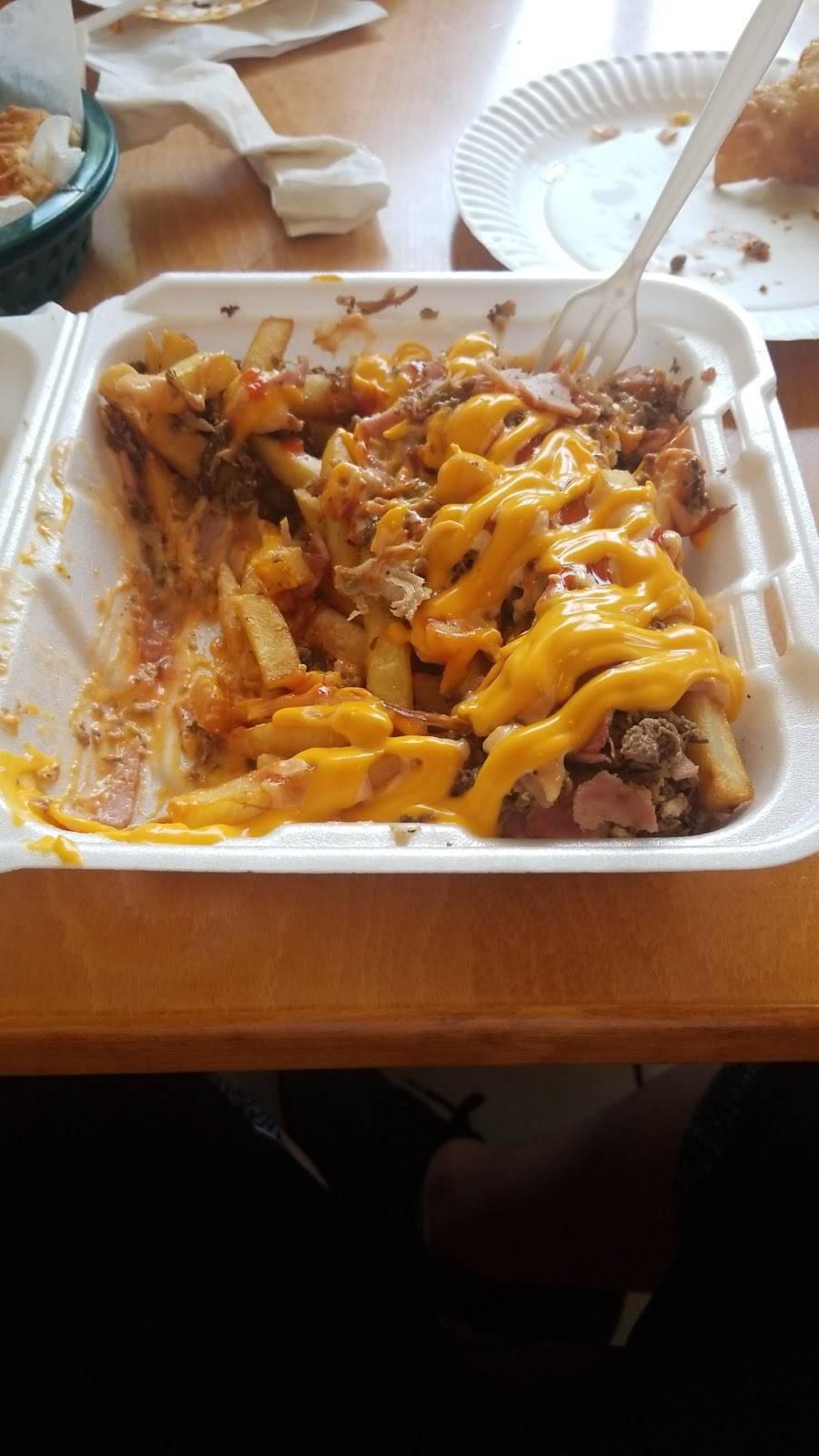 Elius Hole in the Wall | restaurant | 398 Fletcher St, Lowell, MA 01854, USA | 9784553897 OR +1 978-455-3897