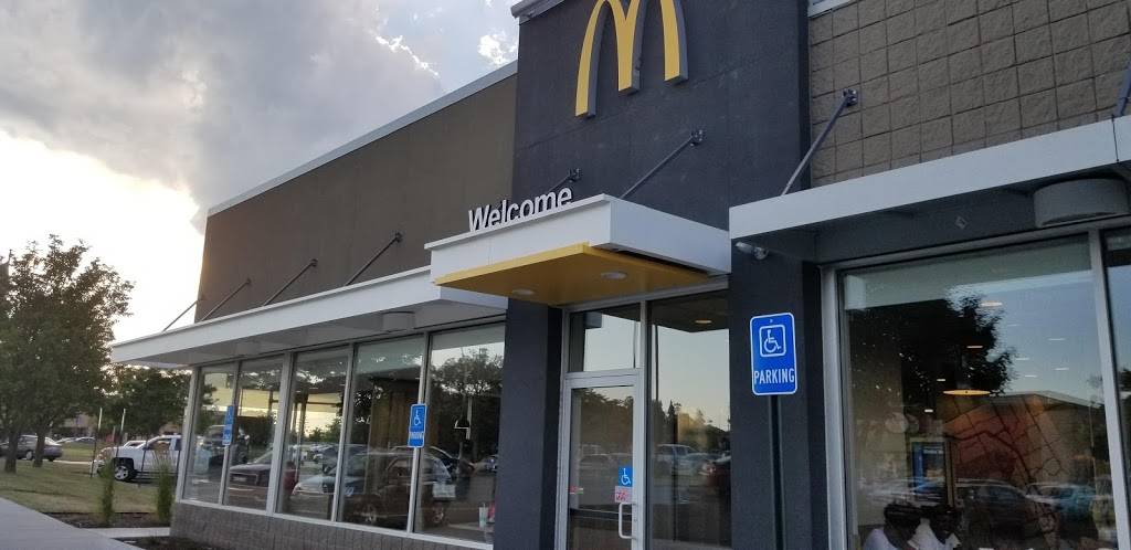 McDonalds | cafe | 3950 Baldwin Rd, Auburn Hills, MI 48326, USA | 2483359160 OR +1 248-335-9160