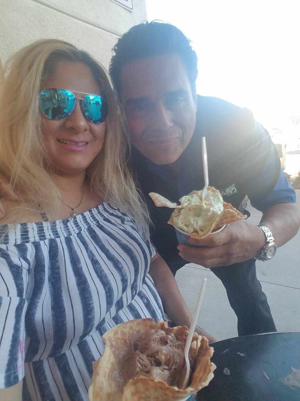 Cold Stone Creamery | bakery | 27071 McBean Pkwy Ste 3B, Santa Clarita, CA 91355, USA | 6612534123 OR +1 661-253-4123