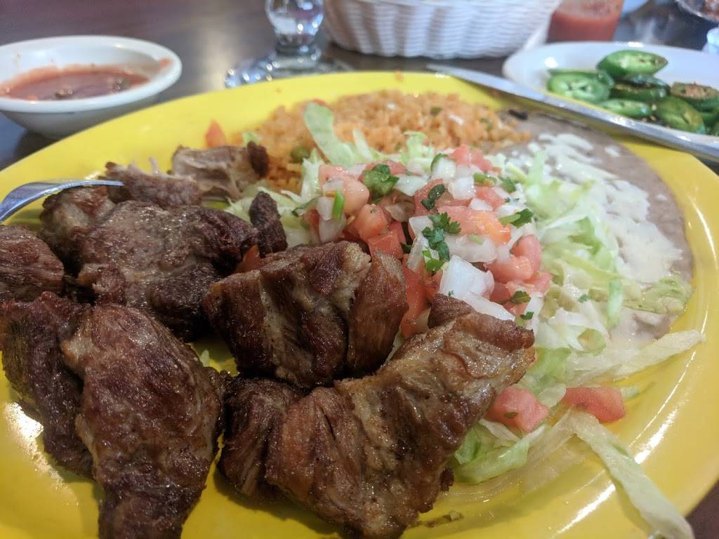 Don Chicos | restaurant | 903 W North St, Kendallville, IN 46755, USA | 2603471999 OR +1 260-347-1999