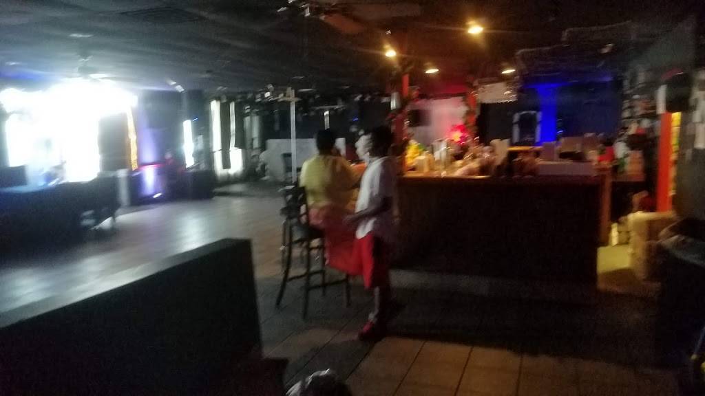 Ritzy Lounge | restaurant | 11414 Abercorn St, Savannah, GA 31419, USA | 9122728115 OR +1 912-272-8115