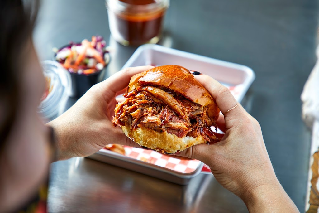 Soul & Smoke - Avondale | restaurant | 3517 N Spaulding Ave, Chicago, IL 60618, USA | 8478592732 OR +1 847-859-2732