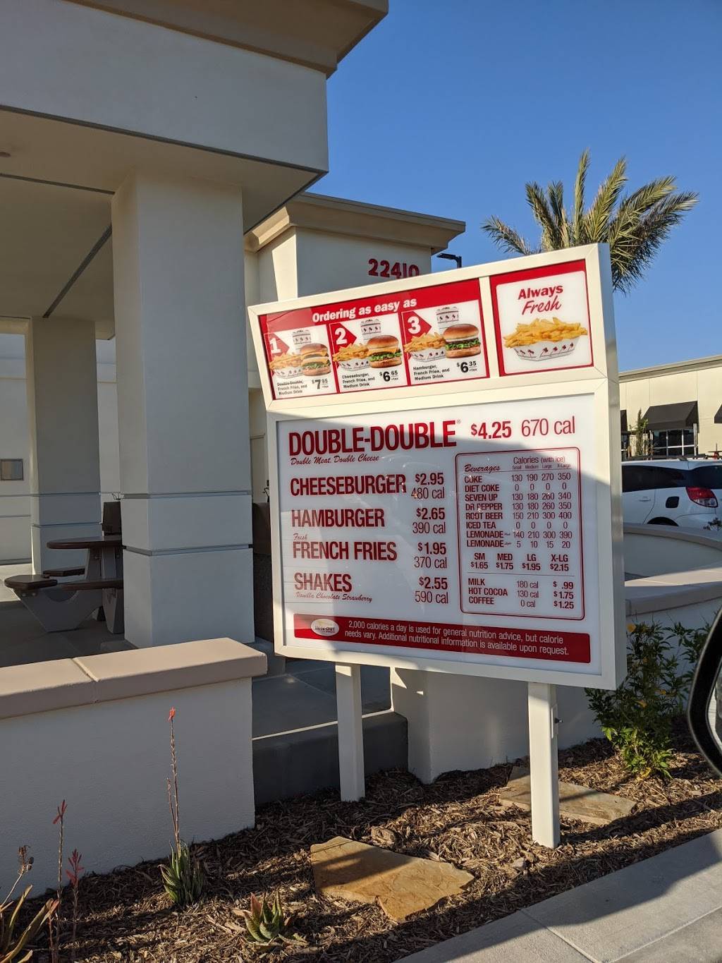 In-N-Out Burger | restaurant | 22410 Van Buren Boulevard, Riverside, CA 92518, USA | 8007861000 OR +1 800-786-1000