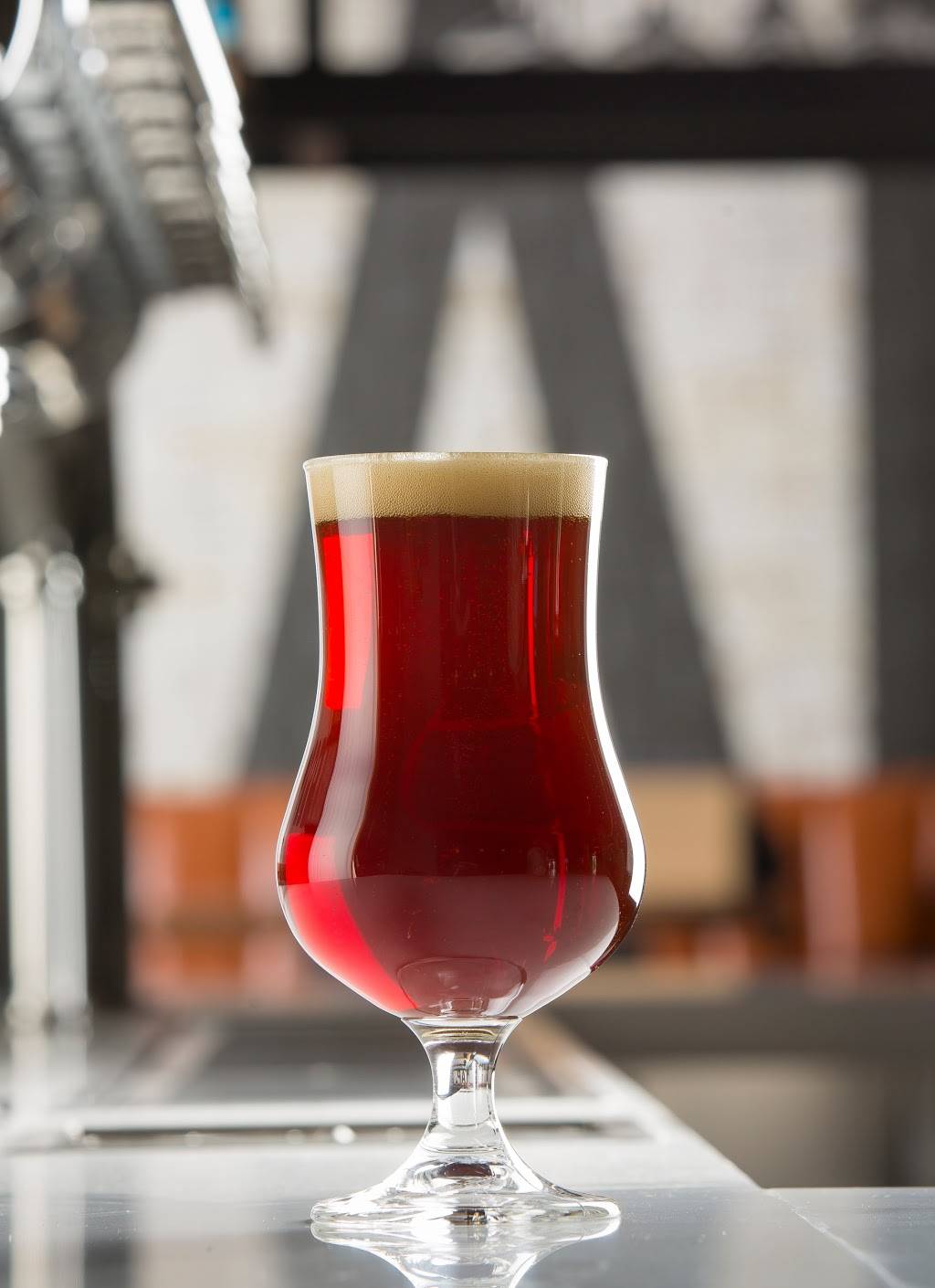 Columbus Tap | restaurant | N Columbus Dr, Chicago, IL 60601, USA | 3124449494 OR +1 312-444-9494