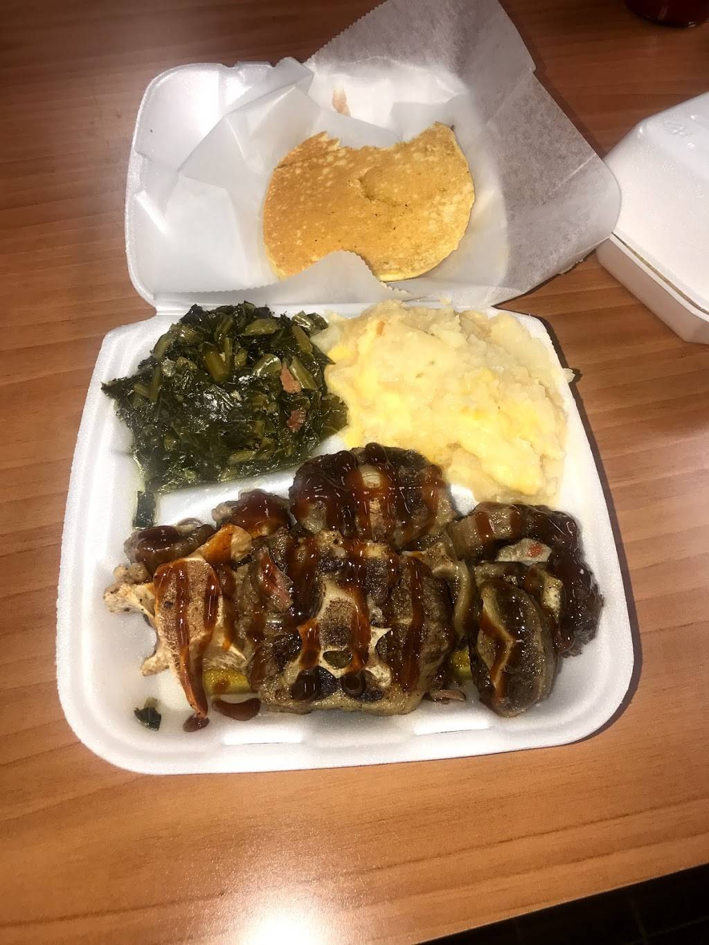 CBS BBQ & Burgers | restaurant | 4405 Emancipation Ave, Houston, TX 77004, USA | 8322724463 OR +1 832-272-4463