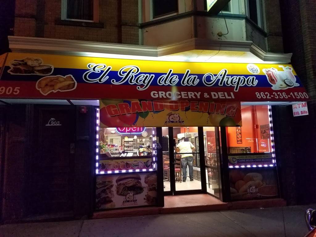 El Rey De Las Arepas | restaurant | 905 Main St, Paterson, NJ 07503, USA | 8623361500 OR +1 862-336-1500