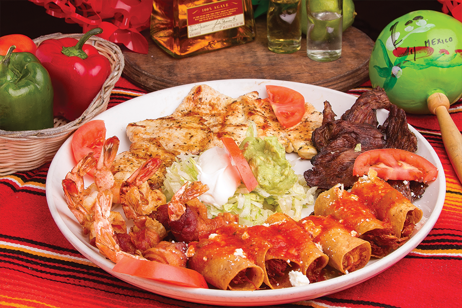 Tres Pesos Bar & Grill | restaurant | 2110, 100 W Woodlawn Rd, Charlotte, NC 28217, USA | 7045250710 OR +1 704-525-0710