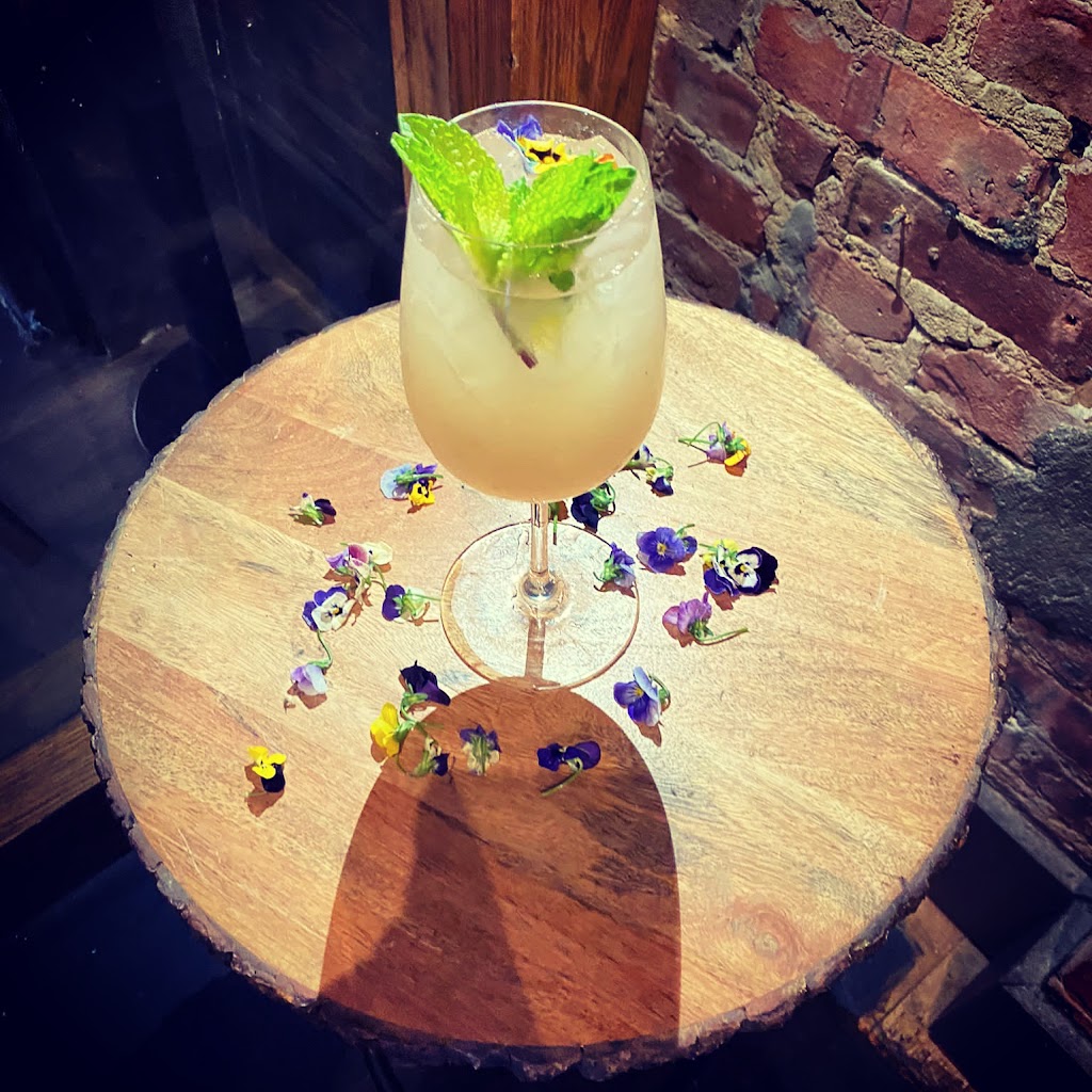 The Ridgewood Ale House | restaurant | 57-38 Myrtle Ave, Queens, NY 11385, USA | 7184564495 OR +1 718-456-4495