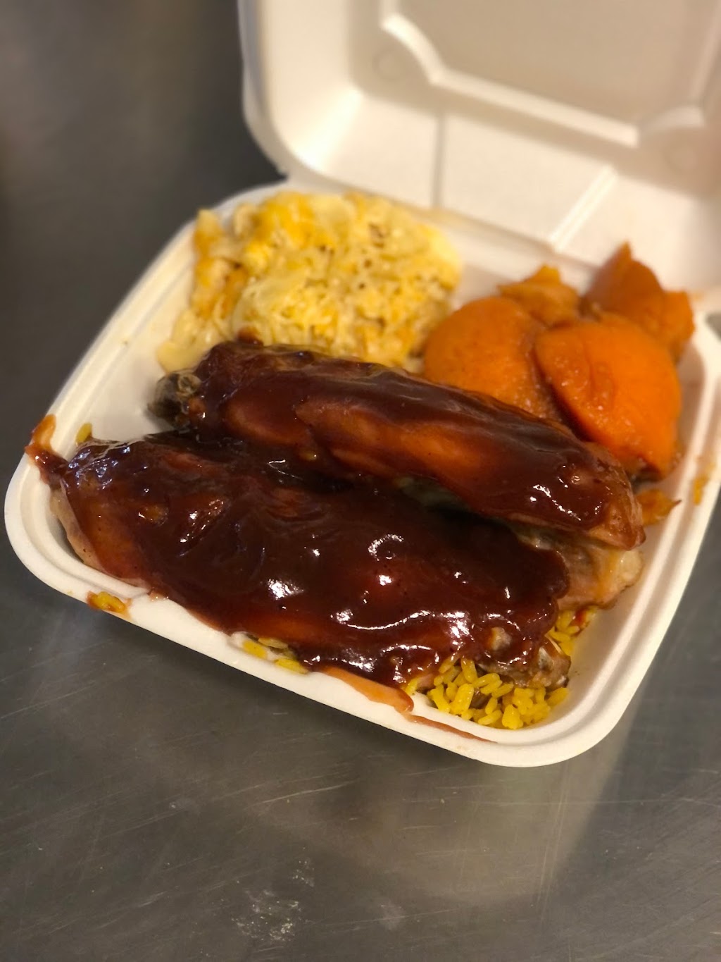 Ms Daisys Corner Kitchen | restaurant | 600 W Huntingdon St, Philadelphia, PA 19133, USA | 2675343873 OR +1 267-534-3873