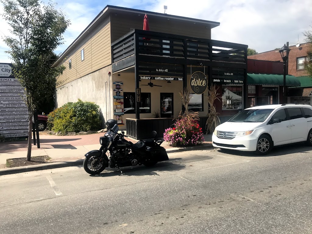 La Dolce Vita Bakery | bakery | 191 Everett St, Bryson City, NC 28713, USA | 8284885888 OR +1 828-488-5888