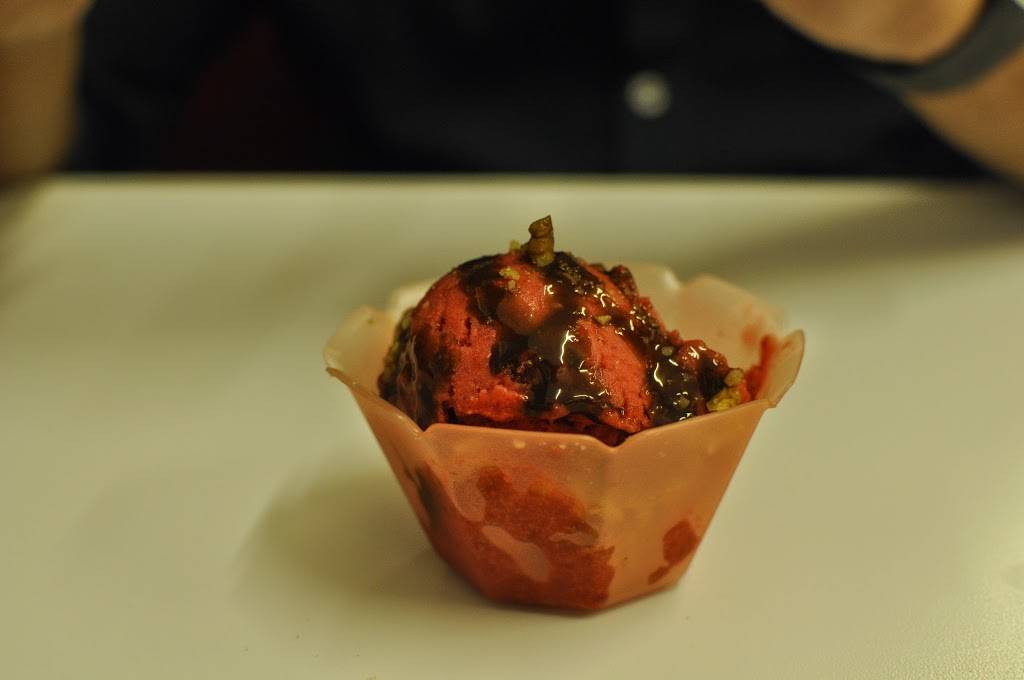 Halal Bros | restaurant | 2712 Guadalupe St, Austin, TX 78705, USA | 5122848105 OR +1 512-284-8105