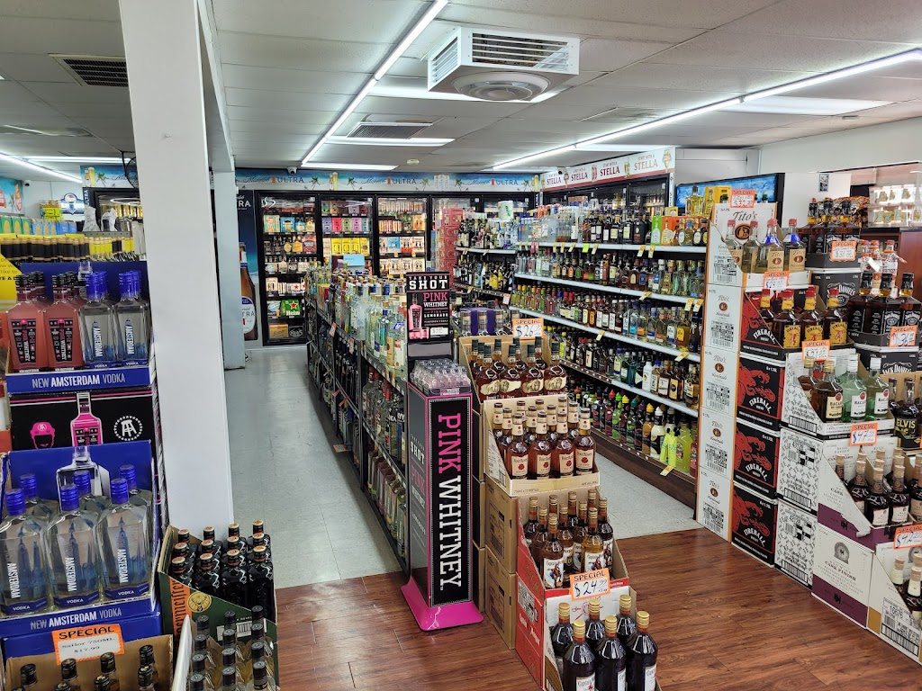 Town & Country Wine and Spirits | restaurant | 9266 Carlton Oaks Dr, Santee, CA 92071, USA | 6194492313 OR +1 619-449-2313