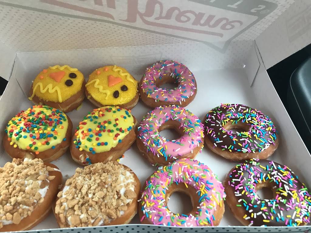 Krispy Kreme | bakery | 1305 West Chester Pike, Havertown, PA 19083, USA | 4844538075 OR +1 484-453-8075