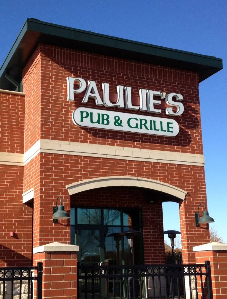Paulies Pub and Grille | restaurant | 444 N Eola Rd, Aurora, IL 60502, USA | 6304998956 OR +1 630-499-8956