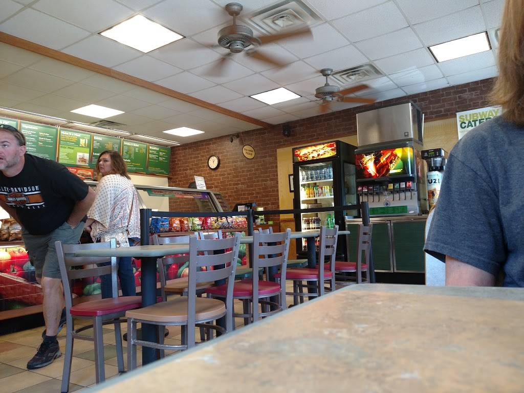 Subway | restaurant | 502 US-321, Lenoir City, TN 37771, USA | 8659886789 OR +1 865-988-6789