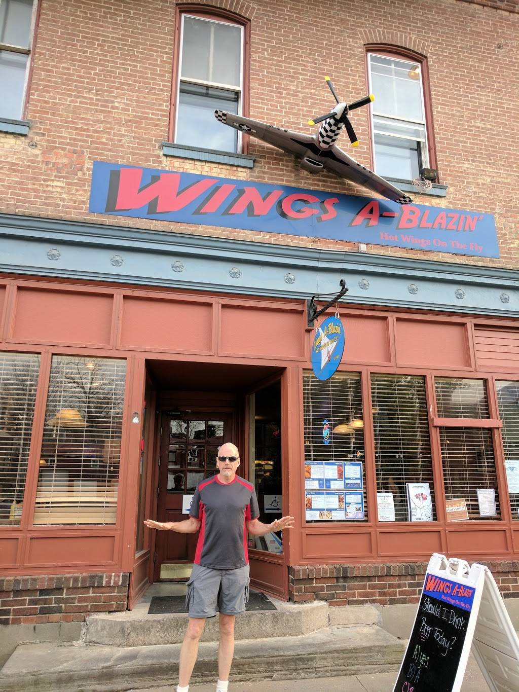 Wings A-Blazin | restaurant | 120 E 4th St, Hermann, MO 65041, USA | 5734863473 OR +1 573-486-3473