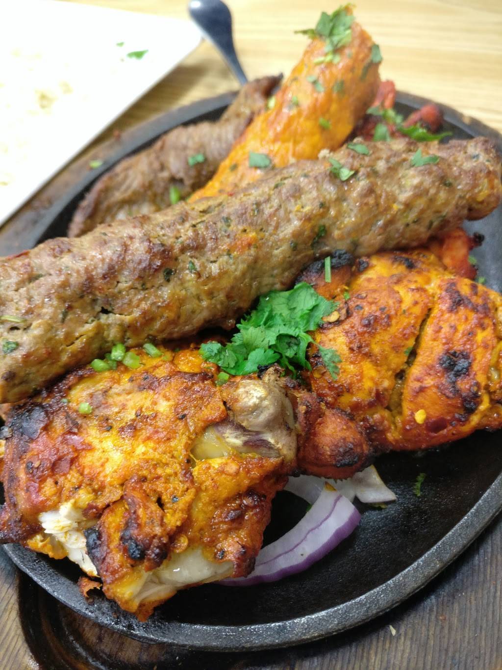 Anmol Restaurant Milwaukee | restaurant | 711 W Historic Mitchell St, Milwaukee, WI 53204, USA | 4146727878 OR +1 414-672-7878