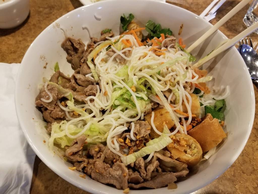 Fawns Asian Cuisine | restaurant | 1107 E University Ave, Des Moines, IA 50316, USA | 5152660664 OR +1 515-266-0664