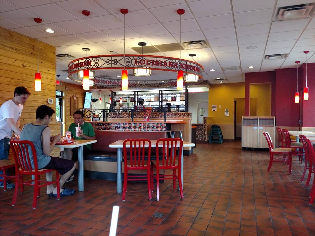 Popeyes Louisiana Kitchen | restaurant | 1105 W Poplar Ave, Collierville, TN 38017, USA | 9018500135 OR +1 901-850-0135