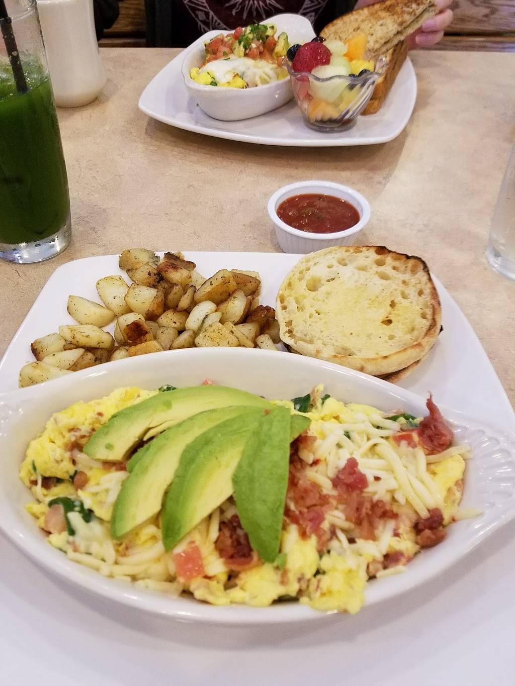 Taylors Breakfast and Lunch | restaurant | 303 SE 17th St #315, Ocala, FL 34471, USA | 3522367094 OR +1 352-236-7094