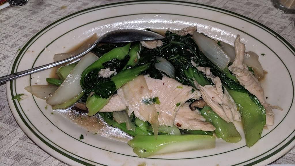 Moos Place | restaurant | 7415 Red Arrow Hwy, Watervliet, MI 49098, USA | 2694636688 OR +1 269-463-6688