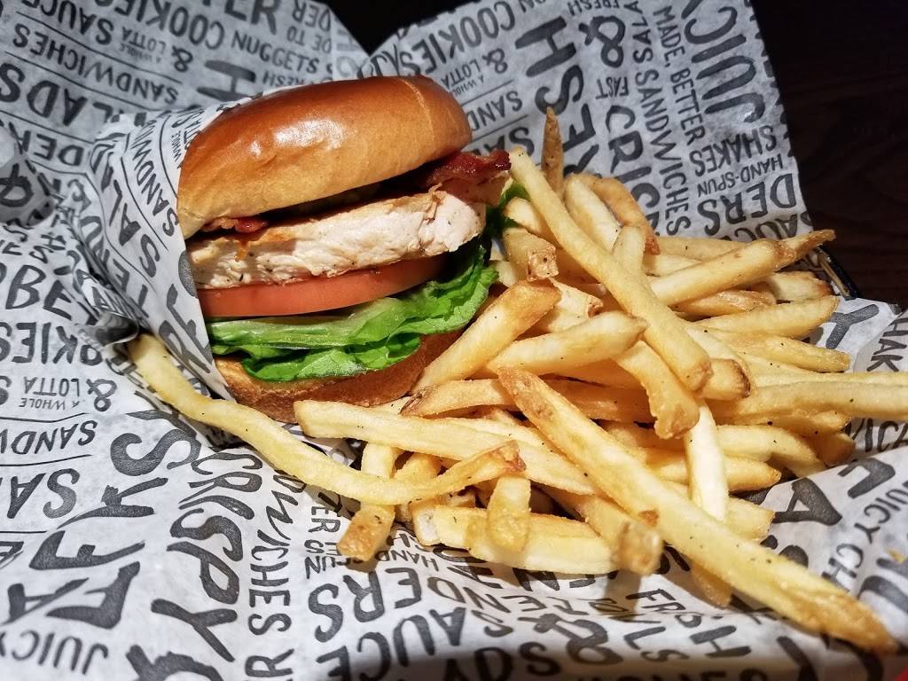 PDQ Restaurant | restaurant | 3333 W Hillsboro Blvd, Deerfield Beach, FL 33442, USA | 9542136063 OR +1 954-213-6063