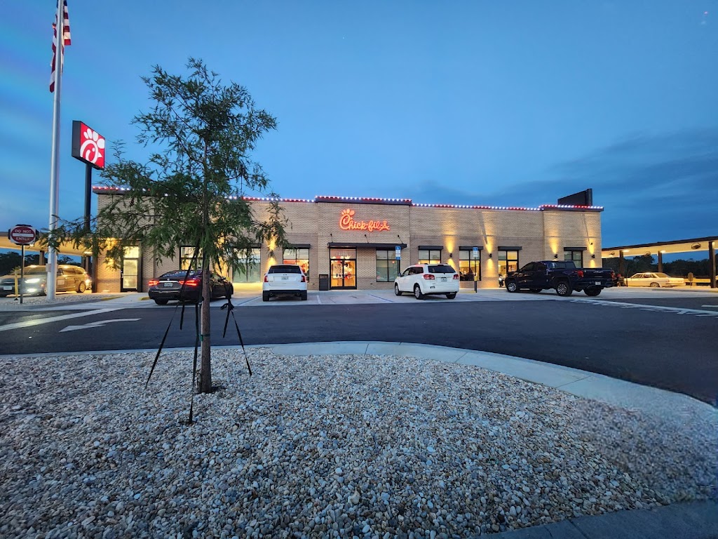 Chick-fil-A | restaurant | 2760 US-331, Defuniak Springs, FL 32435, USA | 8503075123 OR +1 850-307-5123