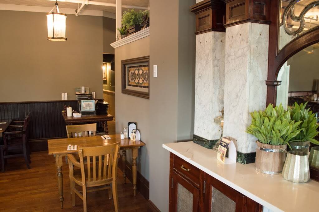 Queens Merritt Room | restaurant | 121 Main St E, Dunnville, ON N1A 1J8, Canada | 9057746560 OR +1 905-774-6560