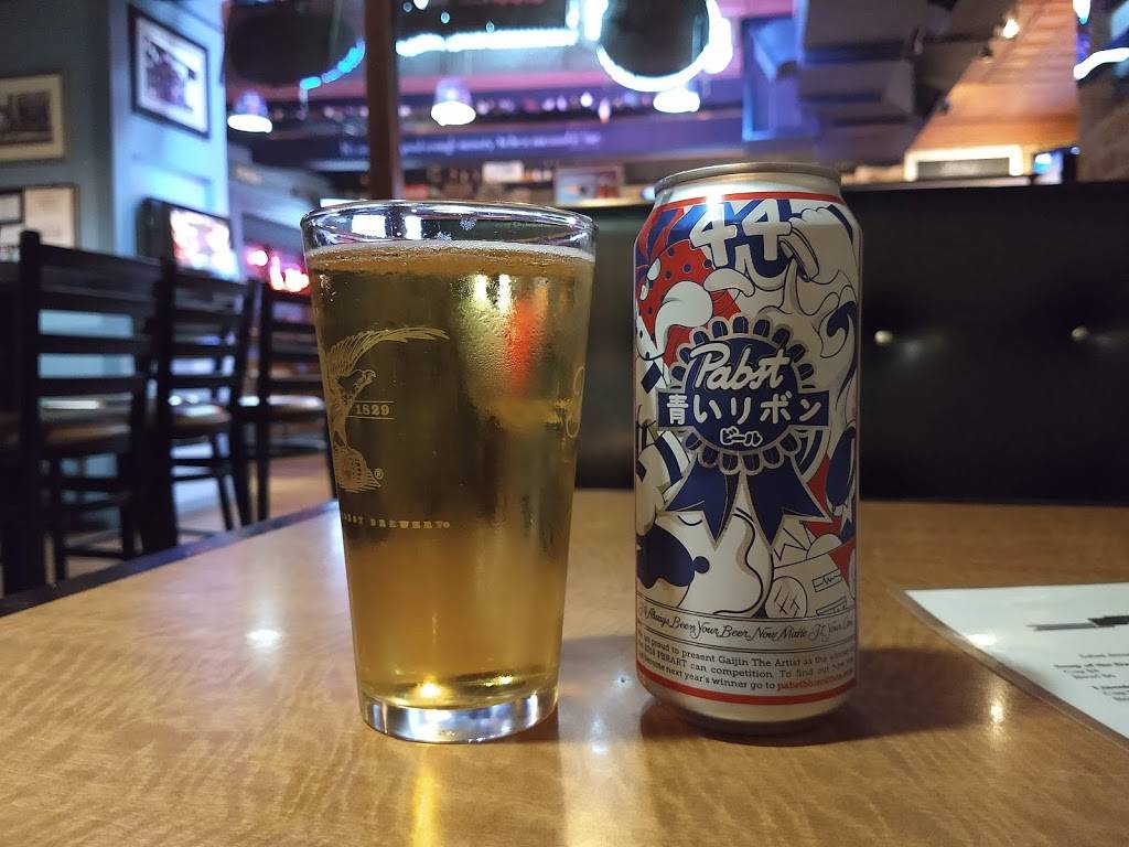 The Lincoln Bar & Grill | restaurant | 8 Lincoln St, Brighton, MA 02135, USA | 6177873669 OR +1 617-787-3669