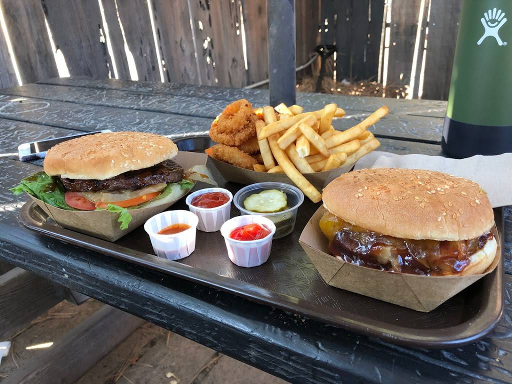 Izzys Burger Spa | restaurant | 2591 Lake Tahoe Blvd, South Lake Tahoe, CA 96150, USA | 5305445030 OR +1 530-544-5030
