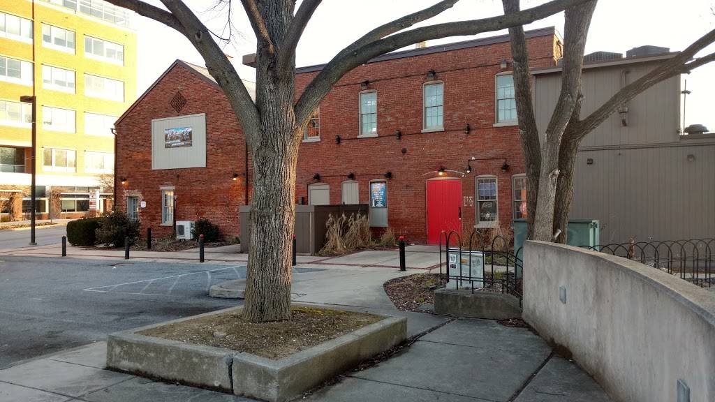 Water Way Bar & Grill | restaurant | 220 W Philadelphia St, York, PA 17401, USA | 7178488898 OR +1 717-848-8898