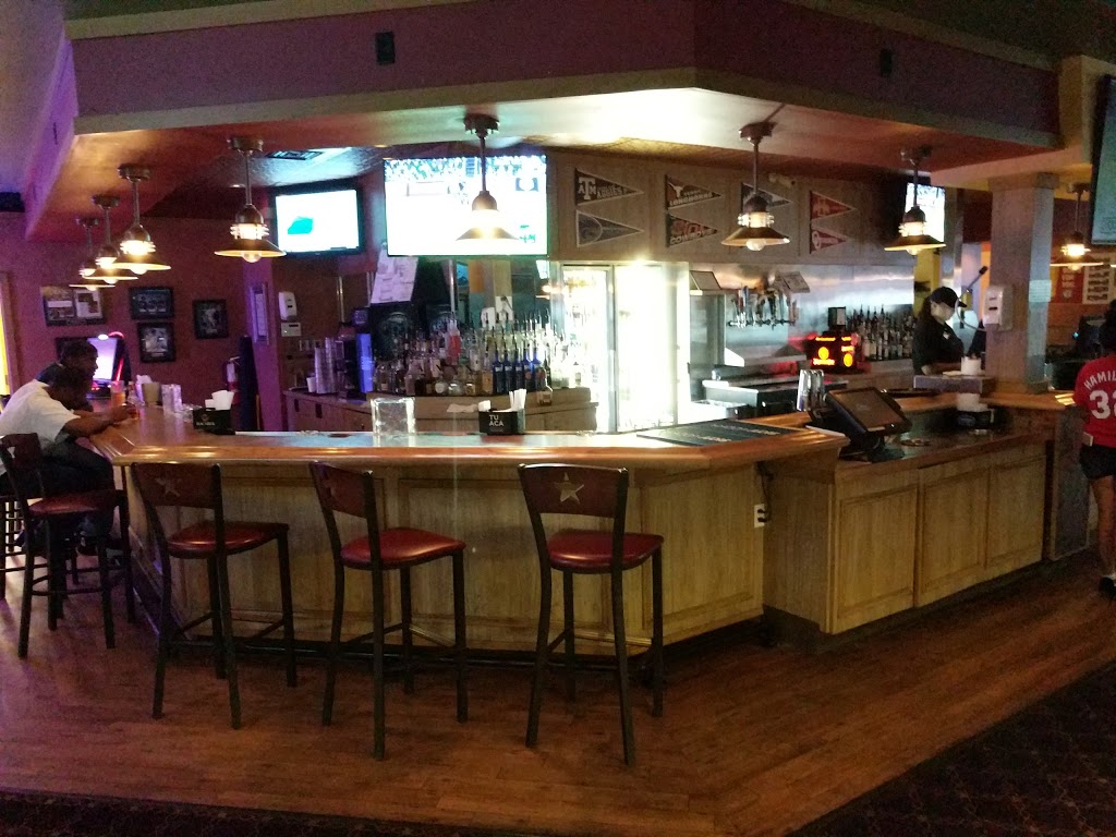 Clicks Billiards | restaurant | 2800 Forestwood Dr #148, Arlington, TX 76006, USA | 8176497665 OR +1 817-649-7665