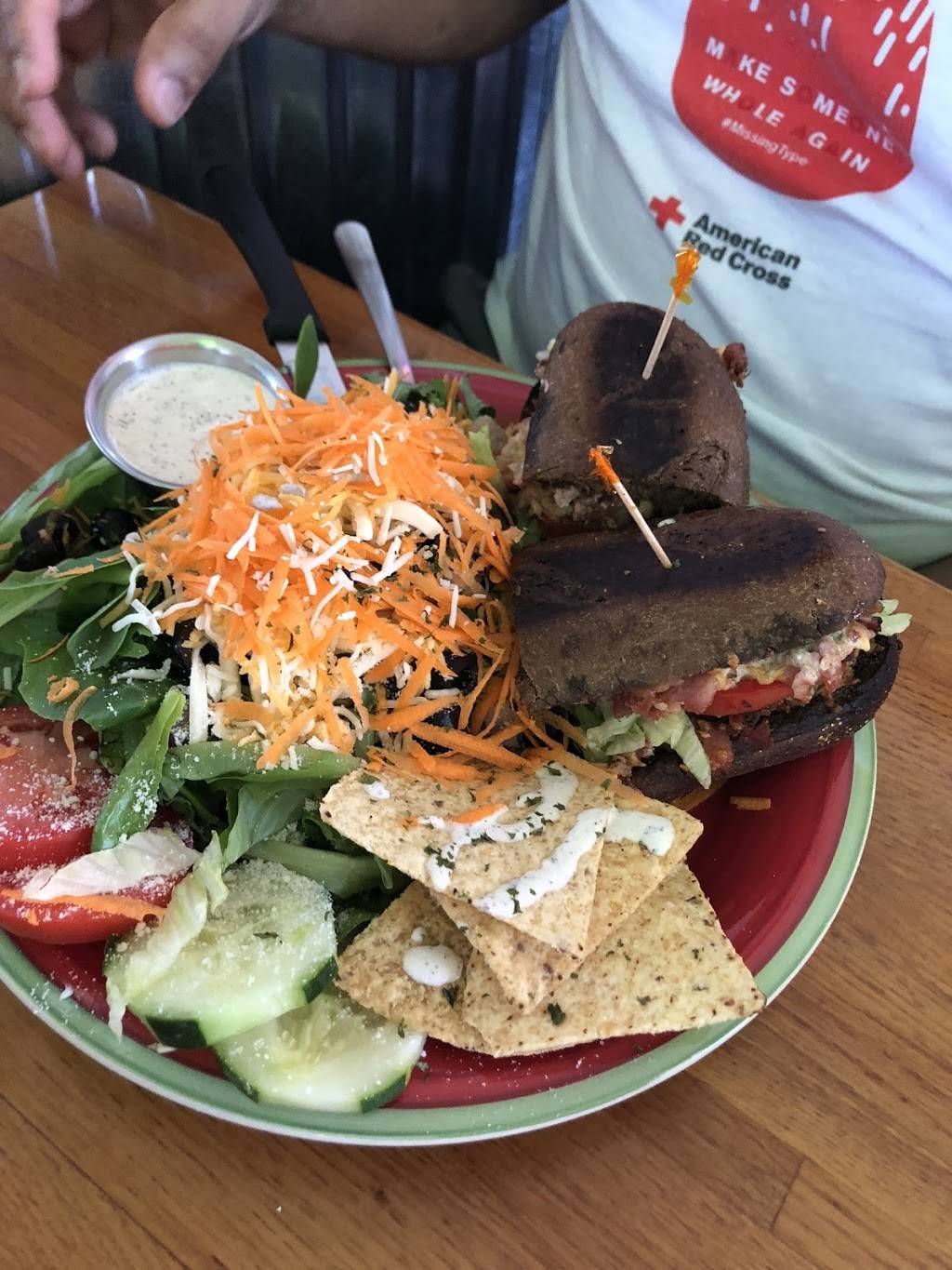 Flavors Eatery | restaurant | 125 King St, St. Augustine, FL 32084, USA | 9048244221 OR +1 904-824-4221