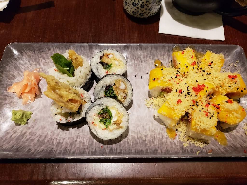 GingeRootz Asian Grille | restaurant | 2920 N Ballard Rd, Appleton, WI 54911, USA | 9207389688 OR +1 920-738-9688