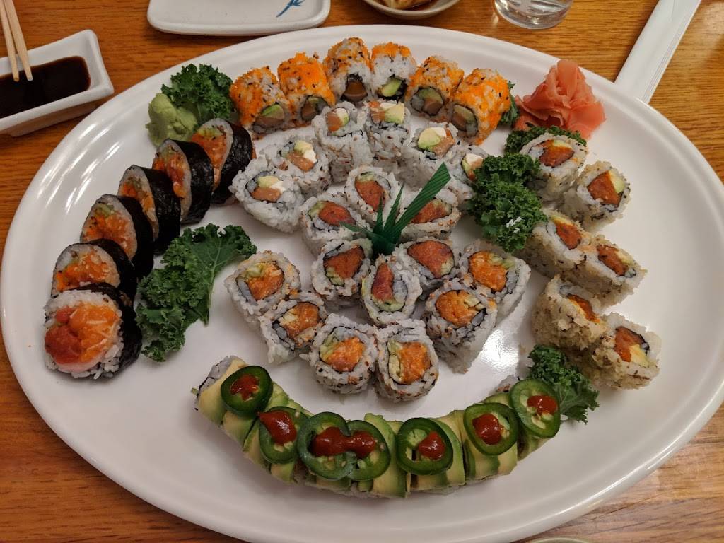 Tsunami Sushi | restaurant | 13039 Fair Lakes Shopping Center, Fairfax, VA 22033, USA | 7034498404 OR +1 703-449-8404