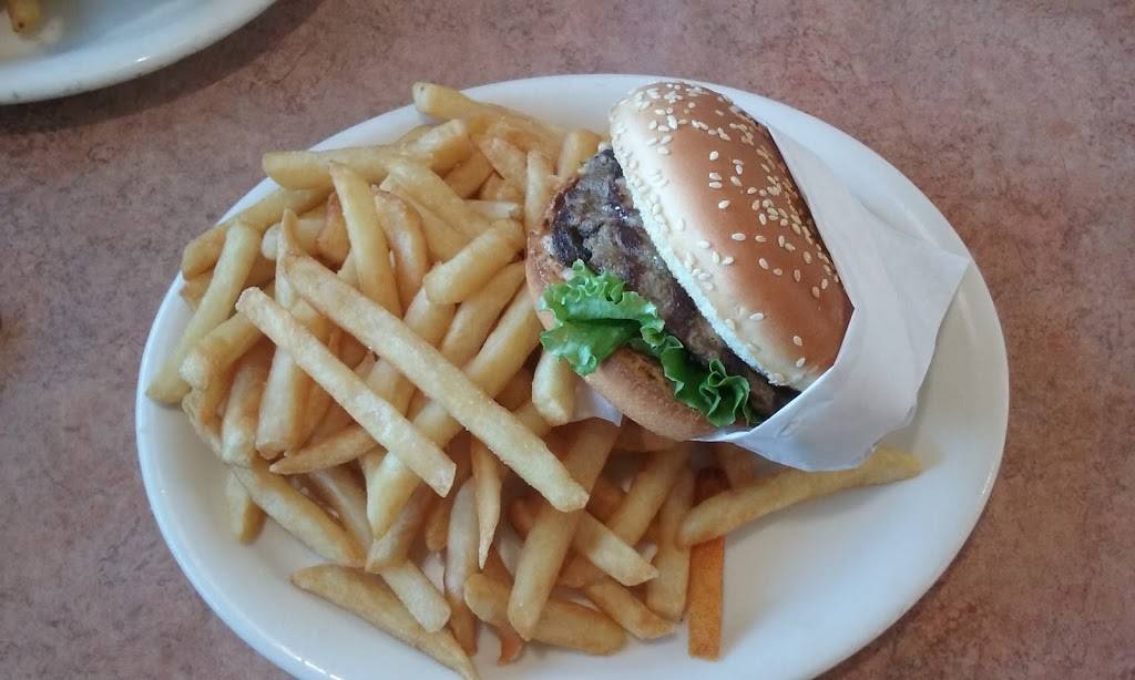 Louis Burgers | restaurant | 44328 10th St W, Lancaster, CA 93534, USA | 6619487865 OR +1 661-948-7865