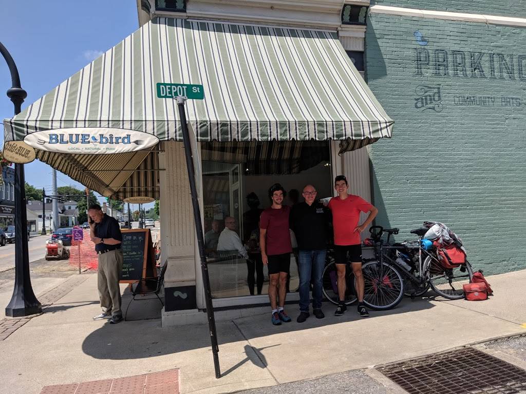 Bluebird | restaurant | 202 W Main St, Stanford, KY 40484, USA | 6063651010 OR +1 606-365-1010